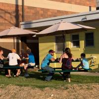 Bardon' umbrella tables